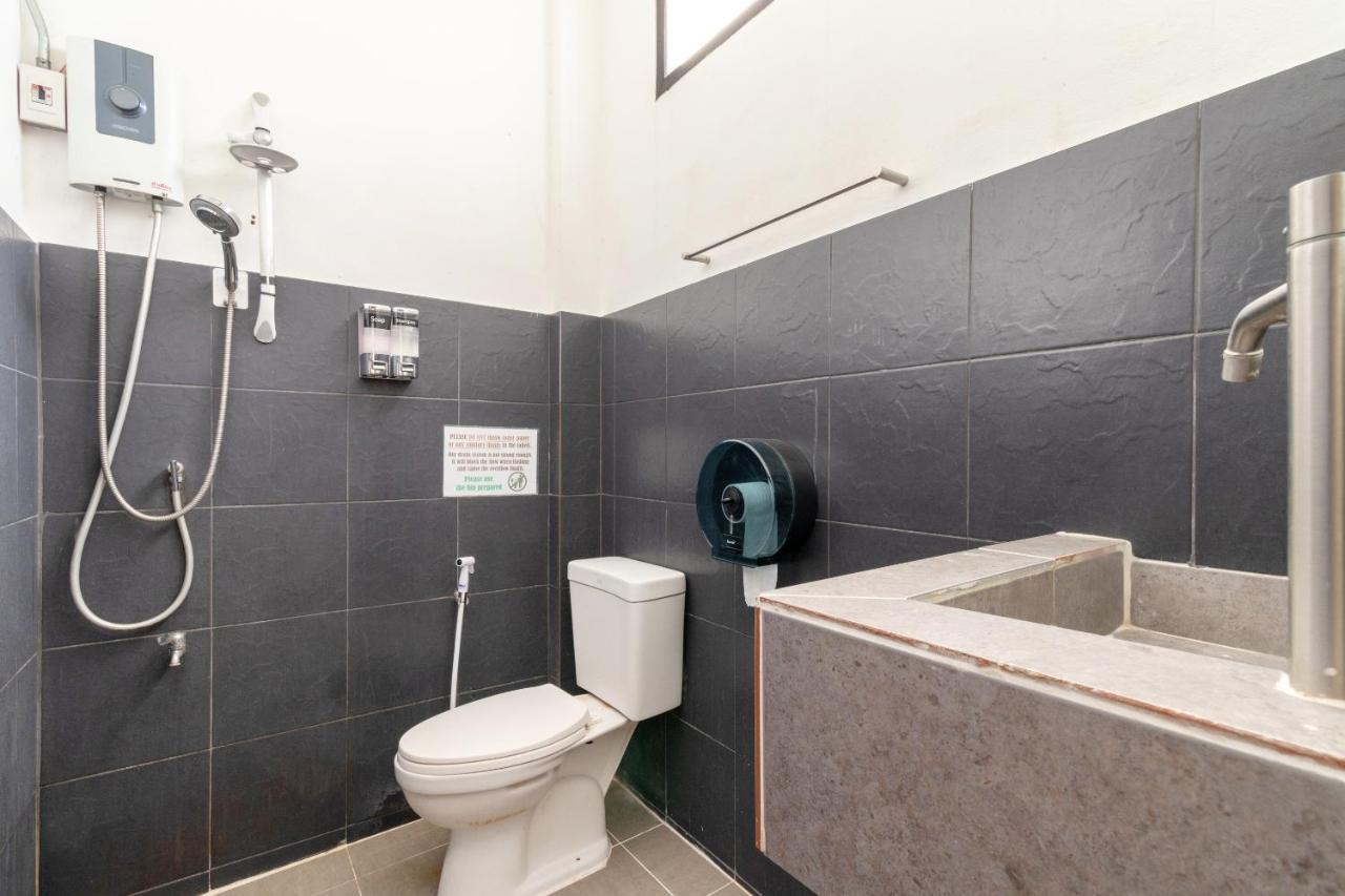 Oyo 677 Le Loftel Hostel Чиангмай Екстериор снимка