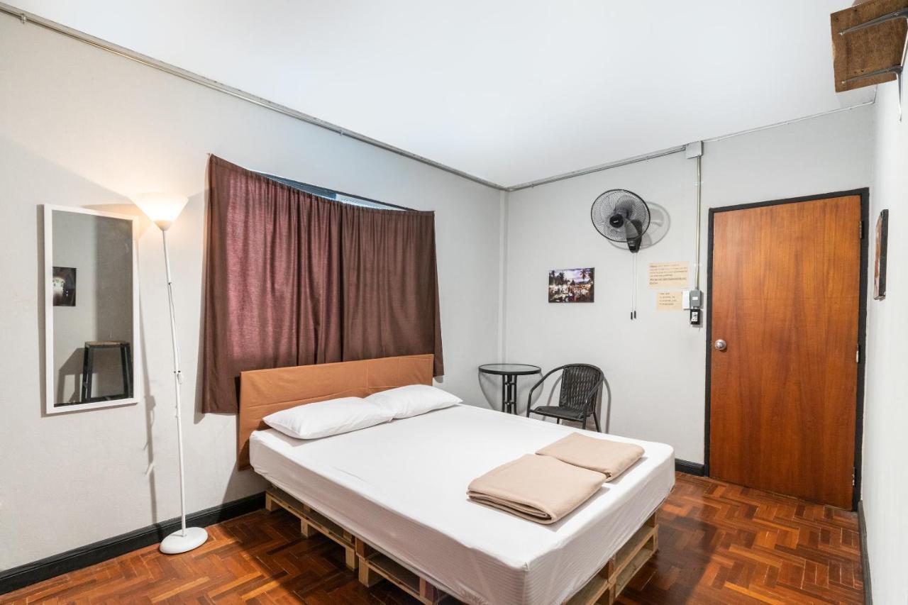 Oyo 677 Le Loftel Hostel Чиангмай Екстериор снимка