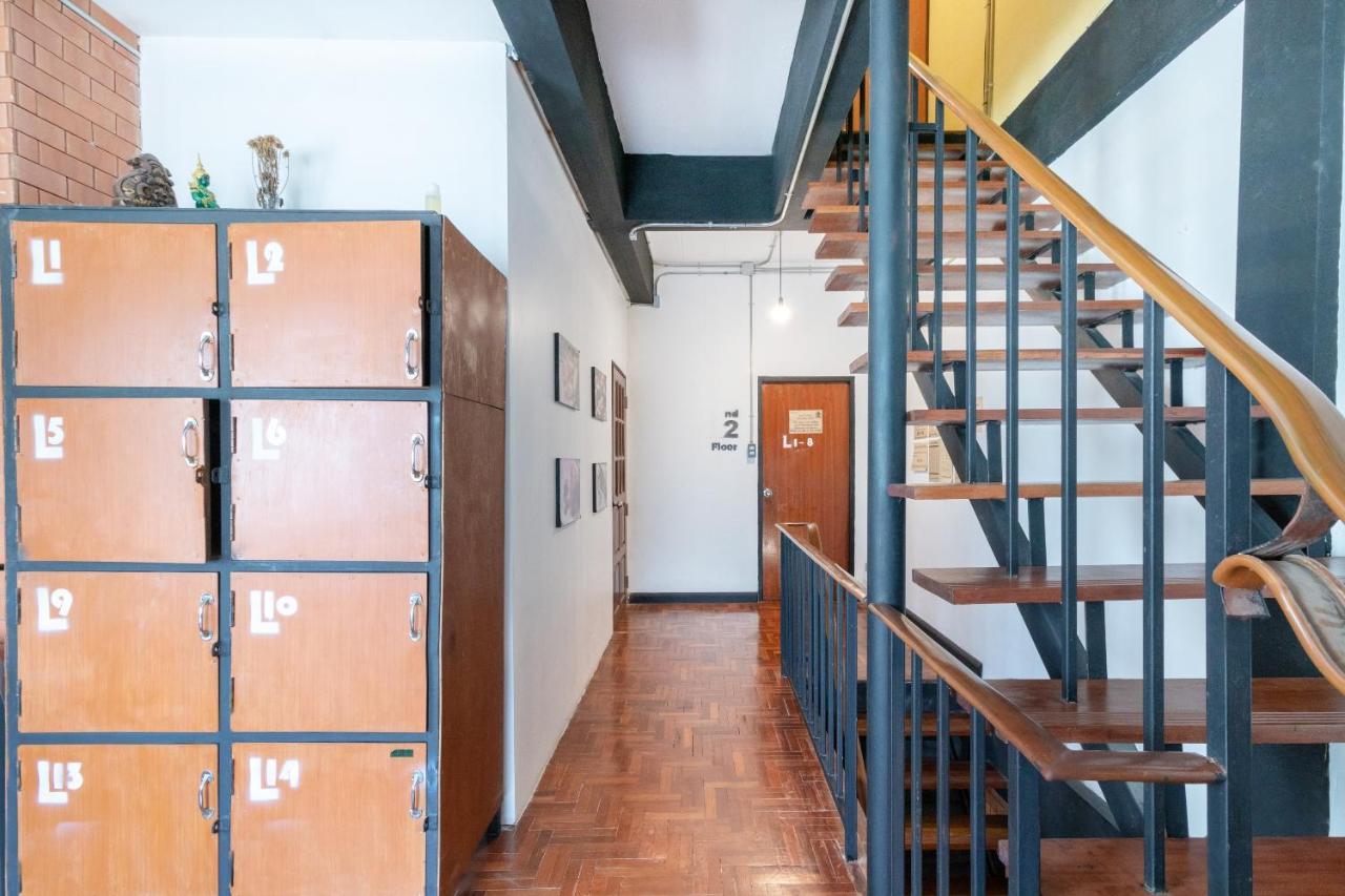 Oyo 677 Le Loftel Hostel Чиангмай Екстериор снимка