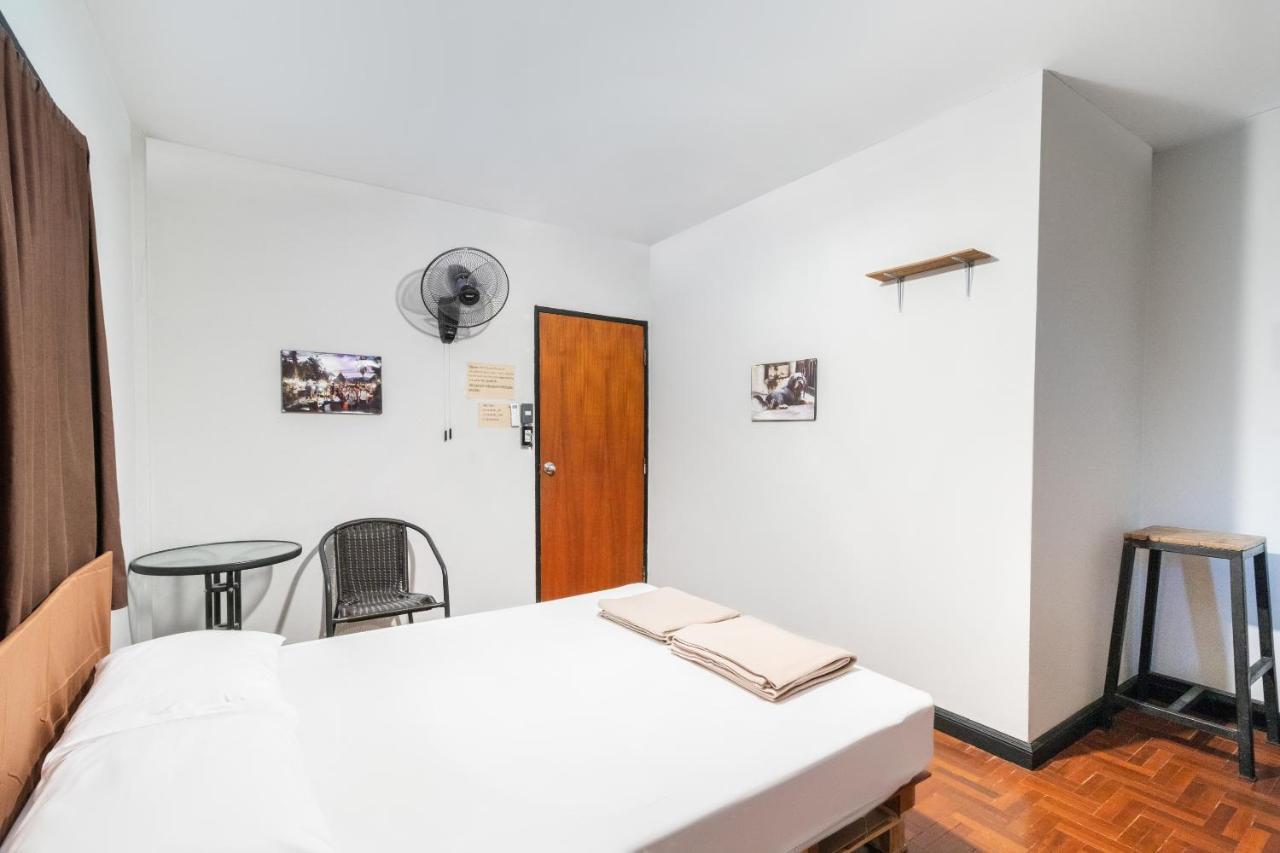 Oyo 677 Le Loftel Hostel Чиангмай Екстериор снимка